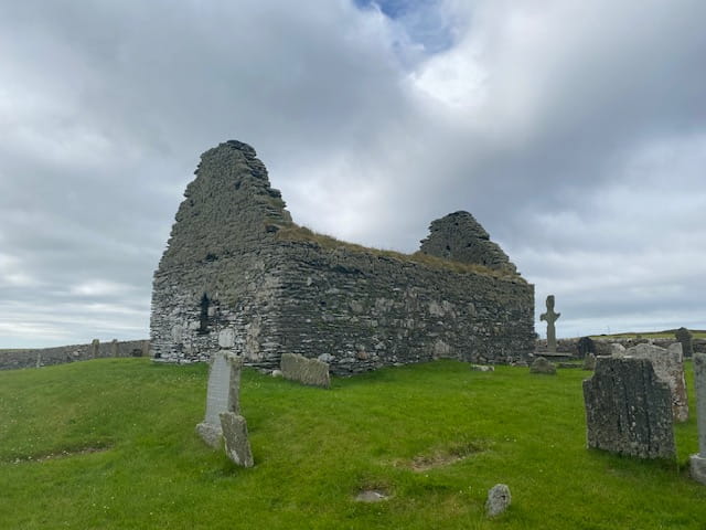 An image of a stone building.
