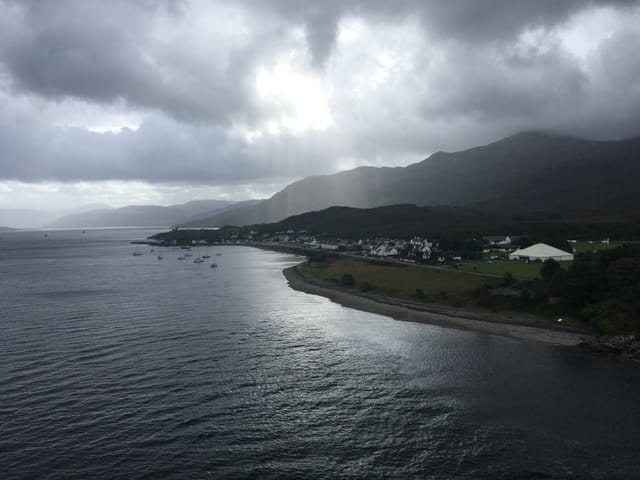 An image of the sea.